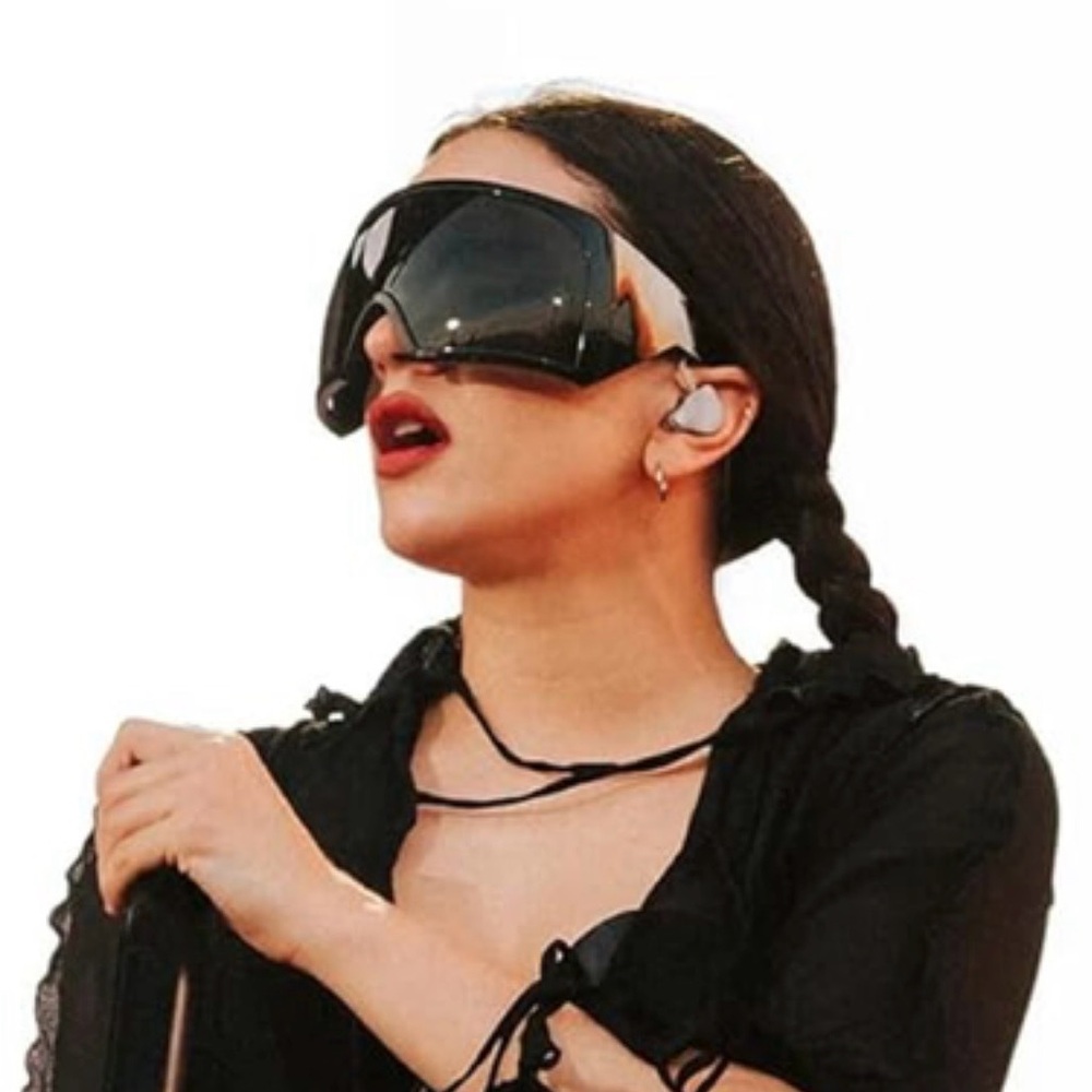 Oversized Wrap Around Shield Sunglasses w. Curved Lens - Picture 3 of 4